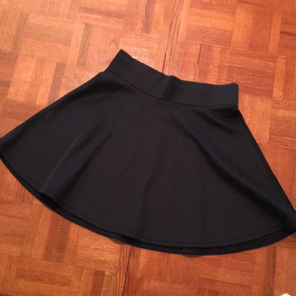 CHARLOTTE RUSSE black skater skirt
